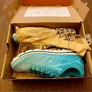 NWT Propet Walking Sneaker
